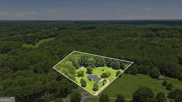 330 Sandy Lake Circle, Fayetteville, GA 30214