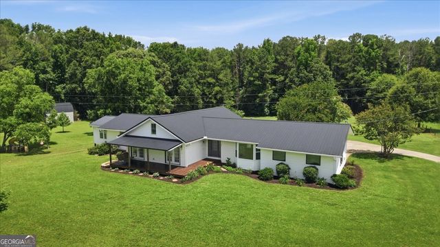 330 Sandy Lake Circle, Fayetteville, GA 30214