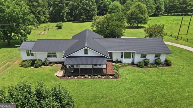 330 Sandy Lake Circle, Fayetteville, GA 30214