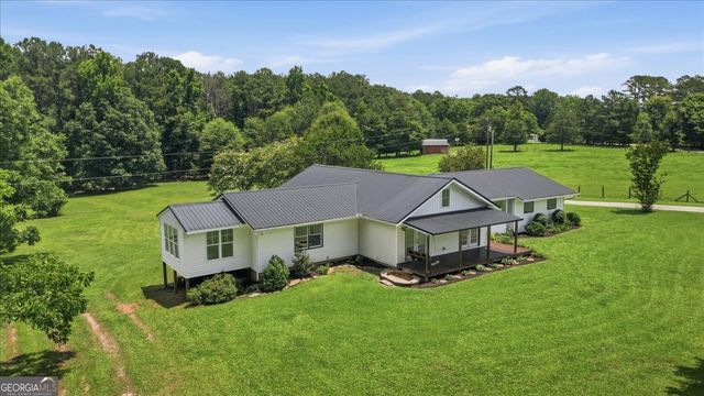 330 Sandy Lake Circle, Fayetteville, GA 30214