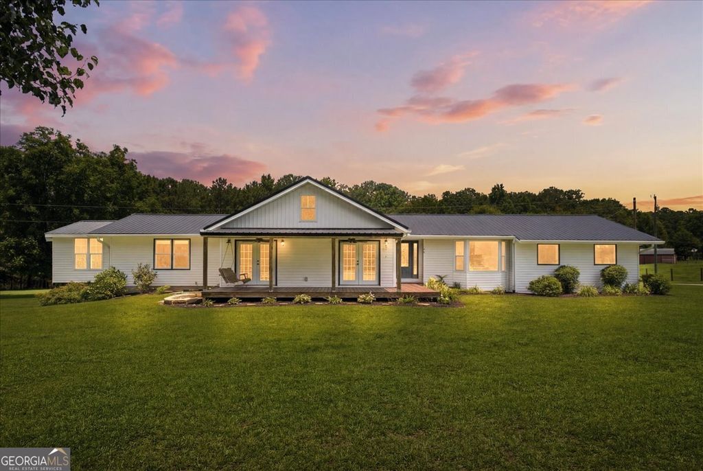 330 Sandy Lake Circle, Fayetteville, GA 30214