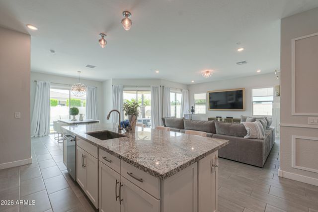 1071 E CHERRYWOOD Place, Chandler, AZ 85249