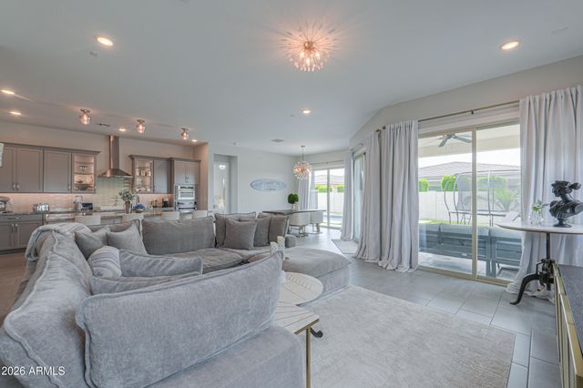 1071 E CHERRYWOOD Place, Chandler, AZ 85249