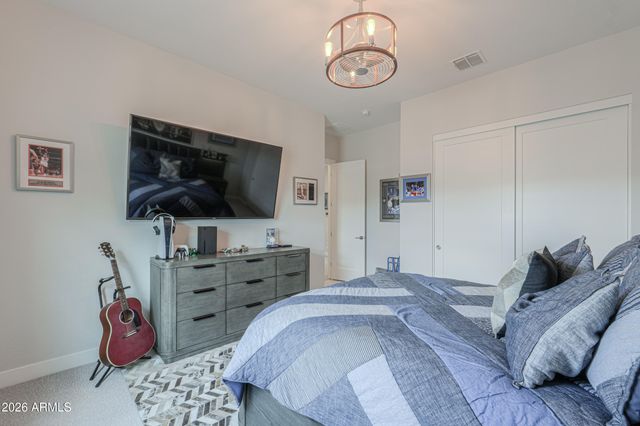 1071 E CHERRYWOOD Place, Chandler, AZ 85249