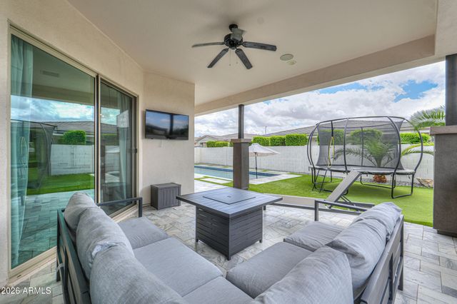 1071 E CHERRYWOOD Place, Chandler, AZ 85249