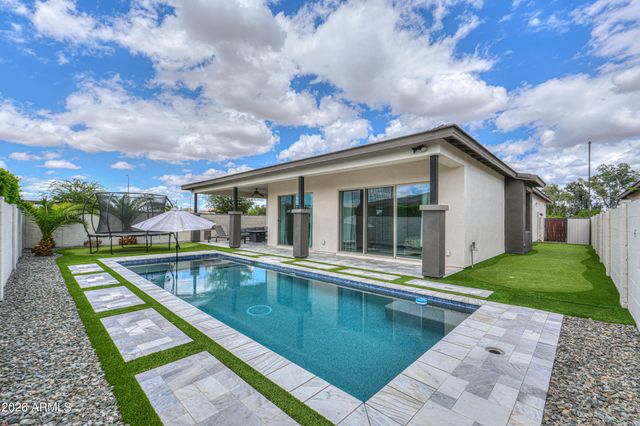 1071 E CHERRYWOOD Place, Chandler, AZ 85249