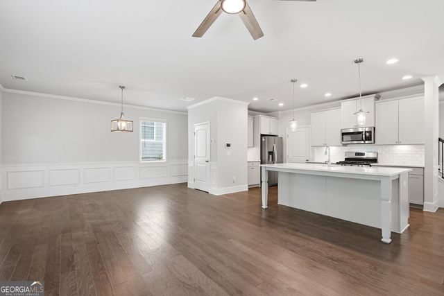 6464 Crosscreek Lane, Flowery Branch, GA 30542