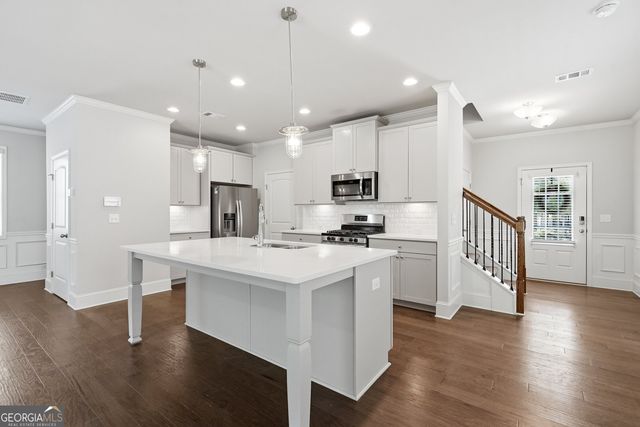 6464 Crosscreek Lane, Flowery Branch, GA 30542