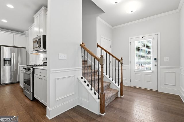 6464 Crosscreek Lane, Flowery Branch, GA 30542