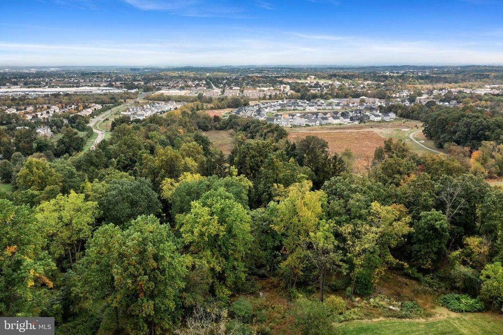 6709 MOUNTAIN RD, Macungie, PA 18062