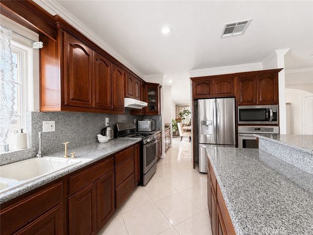 18437 Newman Avenue, Riverside, CA 92508