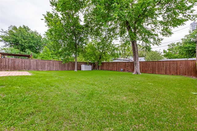 2600 San Marcus Avenue, Dallas, TX 75228