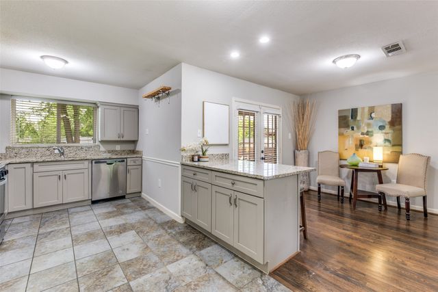 2600 San Marcus Avenue, Dallas, TX 75228