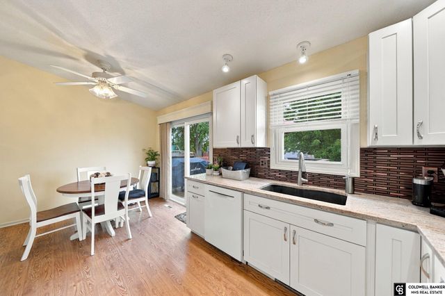 2121 W Sandpiper Lane, Lincoln, NE 68528