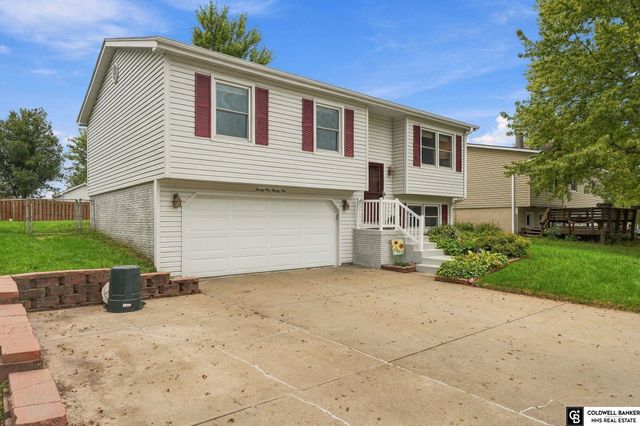 2121 W Sandpiper Lane, Lincoln, NE 68528