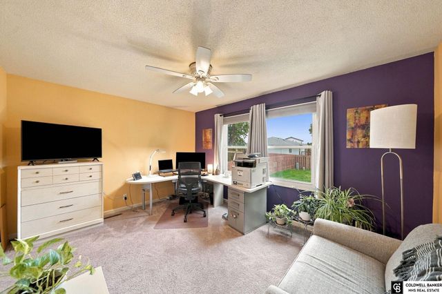 2121 W Sandpiper Lane, Lincoln, NE 68528