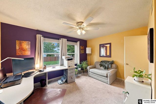 2121 W Sandpiper Lane, Lincoln, NE 68528