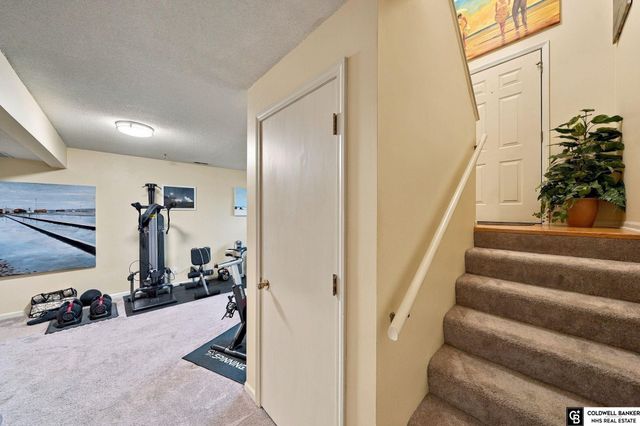 2121 W Sandpiper Lane, Lincoln, NE 68528