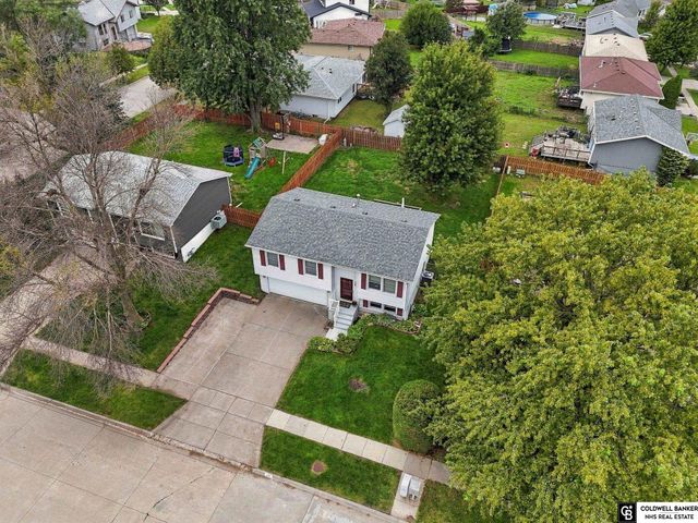 2121 W Sandpiper Lane, Lincoln, NE 68528