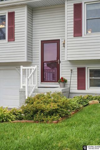 2121 W Sandpiper Lane, Lincoln, NE 68528