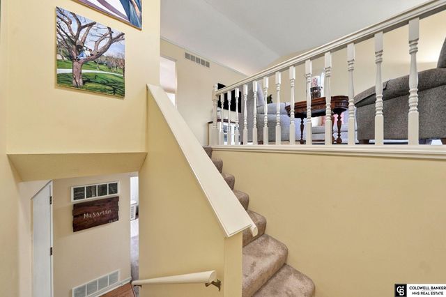 2121 W Sandpiper Lane, Lincoln, NE 68528
