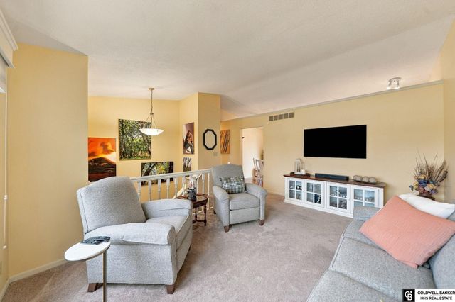 2121 W Sandpiper Lane, Lincoln, NE 68528