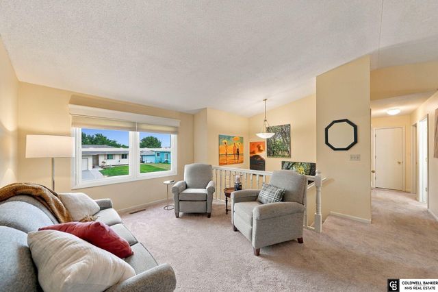 2121 W Sandpiper Lane, Lincoln, NE 68528