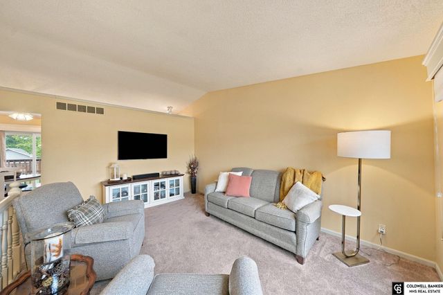 2121 W Sandpiper Lane, Lincoln, NE 68528