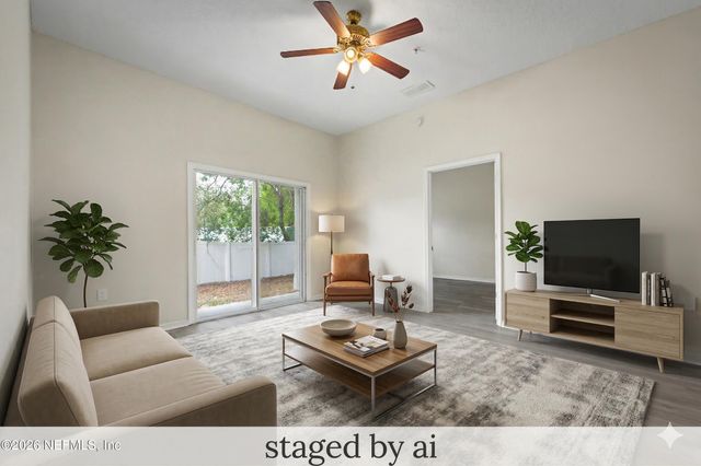 5050 PLAYPEN Drive 8, Jacksonville, FL 32210