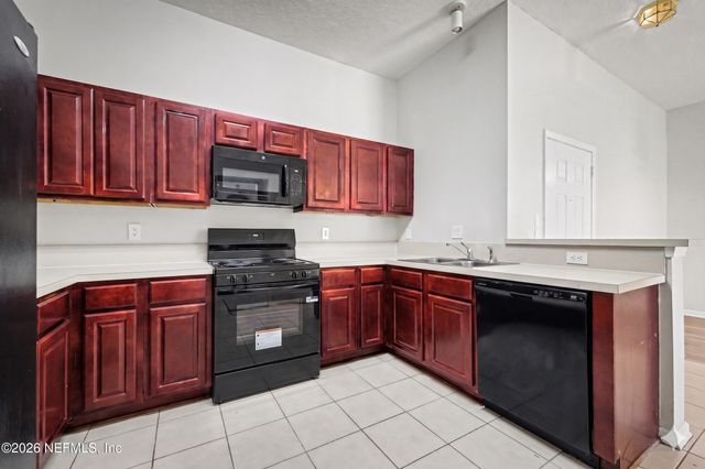 5050 PLAYPEN Drive 8, Jacksonville, FL 32210