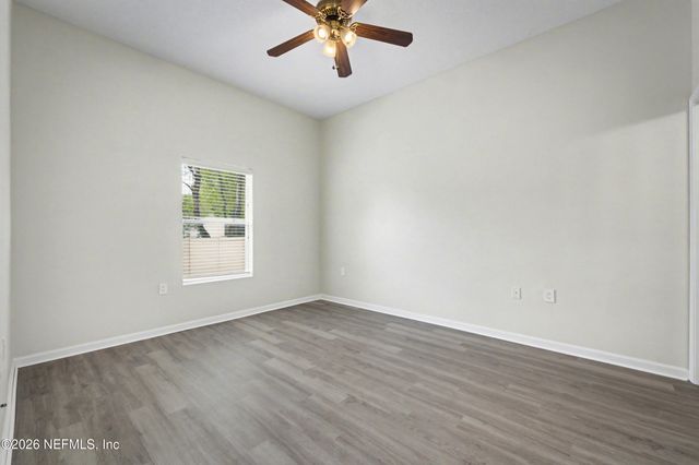 5050 PLAYPEN Drive 8, Jacksonville, FL 32210
