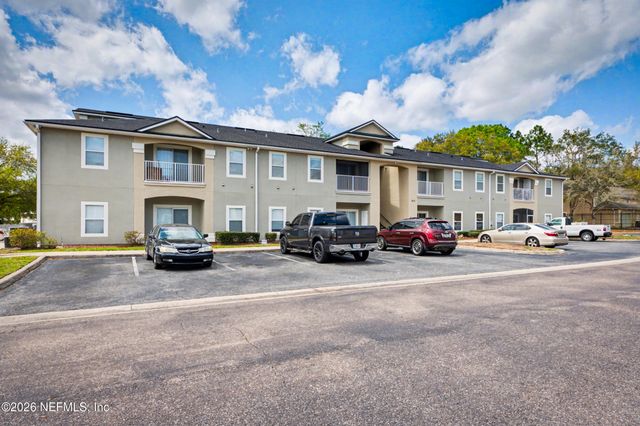 5050 PLAYPEN Drive 8, Jacksonville, FL 32210