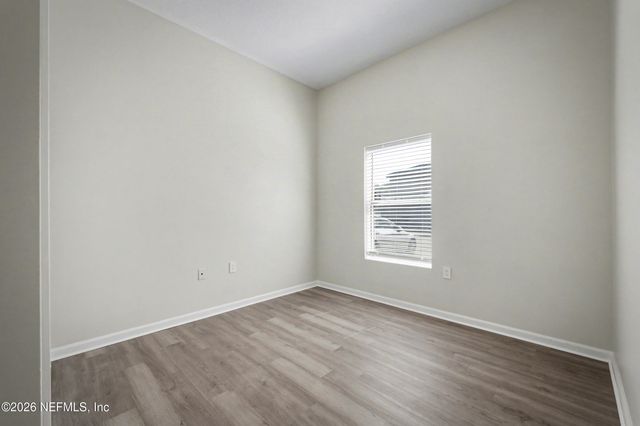 5050 PLAYPEN Drive 8, Jacksonville, FL 32210