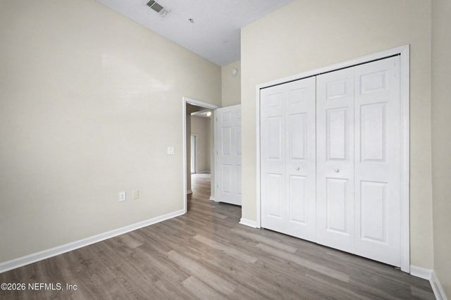 5050 PLAYPEN Drive 8, Jacksonville, FL 32210
