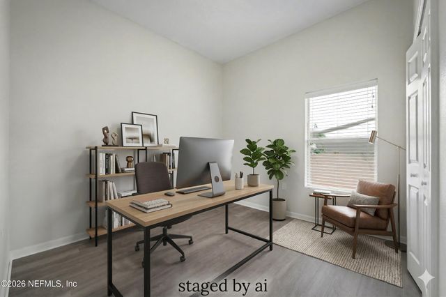 5050 PLAYPEN Drive 8, Jacksonville, FL 32210