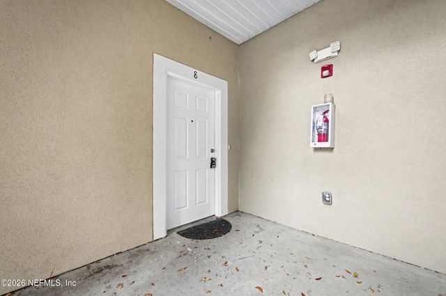 5050 PLAYPEN Drive 8, Jacksonville, FL 32210