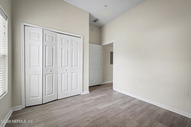 5050 PLAYPEN Drive 8, Jacksonville, FL 32210