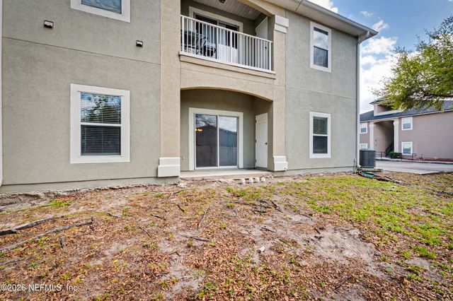 5050 PLAYPEN Drive 8, Jacksonville, FL 32210
