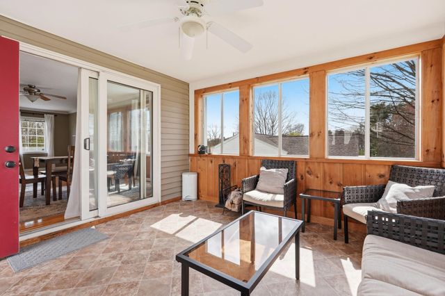 15 Taschereau Boulevard, Nashua, NH 03062