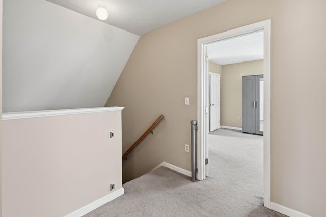 15 Taschereau Boulevard, Nashua, NH 03062