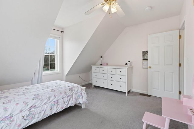 15 Taschereau Boulevard, Nashua, NH 03062