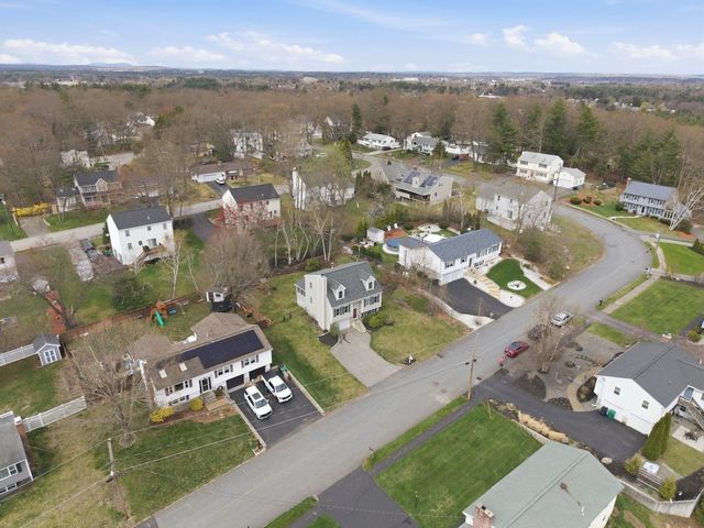 15 Taschereau Boulevard, Nashua, NH 03062