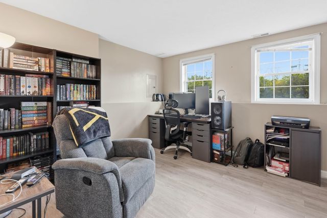 15 Taschereau Boulevard, Nashua, NH 03062