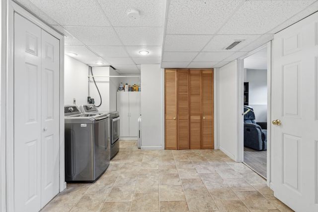 15 Taschereau Boulevard, Nashua, NH 03062