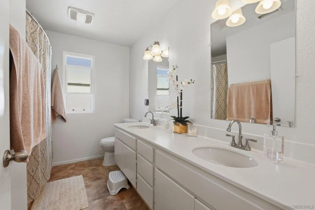 1942 Parker Mountain, Chula Vista, CA 91913