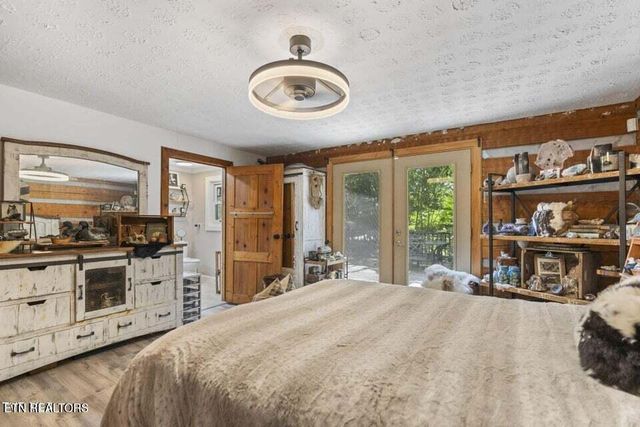 2169 Ranch Rd, Dandridge, TN 37725