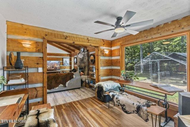 2169 Ranch Rd, Dandridge, TN 37725