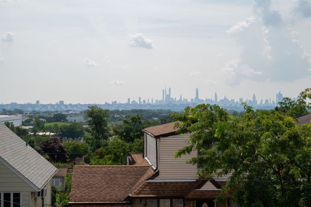 722 7TH ST, Carlstadt, NJ 07072