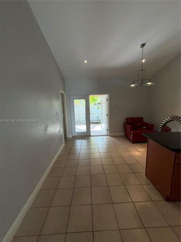 8712 NW 108th Ln 8712, Hialeah Gardens, FL 33018