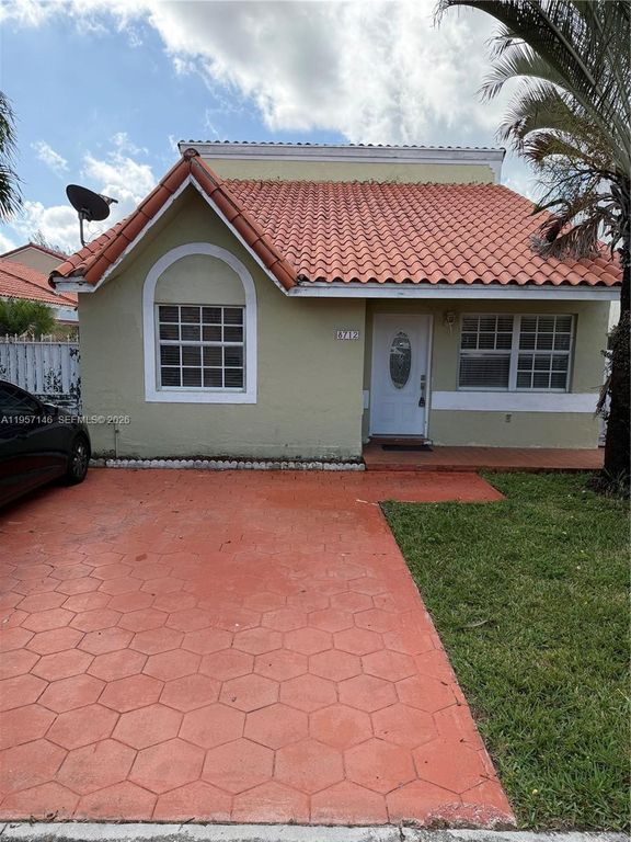 8712 NW 108th Ln 8712, Hialeah Gardens, FL 33018